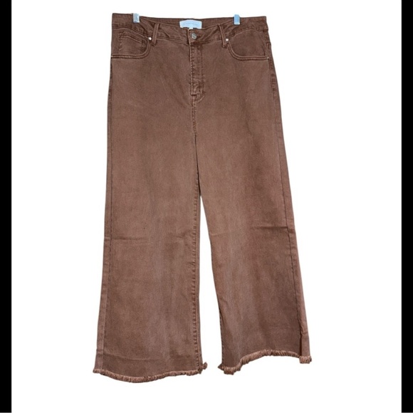 Risen Espresso Wide Leg Tummy
Control Jeans new with tags - Picture 3 of 10